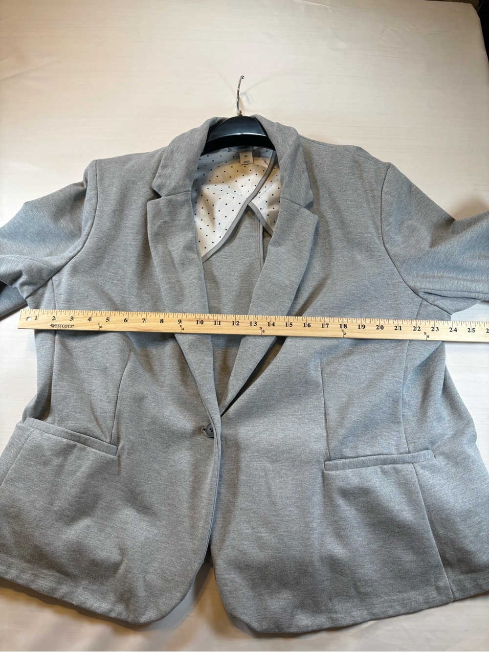 Old Navy Women’s Gray Blazer Sleeve with Black Buttons - Picture 7 of 9